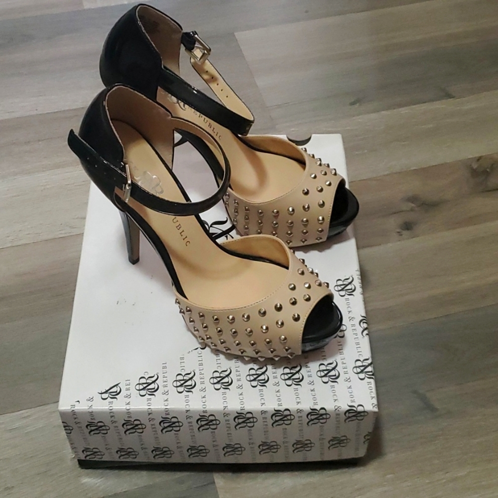 Rock & Republic RRKURT TAN Sz 9